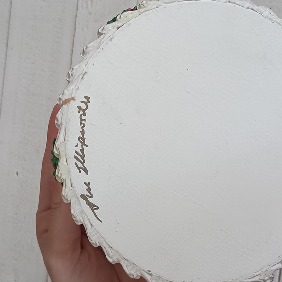 Vintage Poinsettia Mini Hat Box - Picture 7 of 7